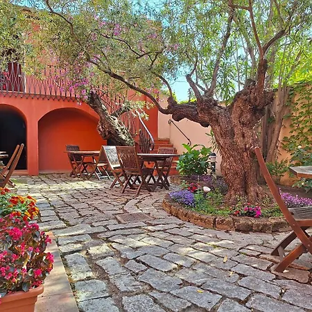 Il Vecchio Mulino 3* アルバタクス